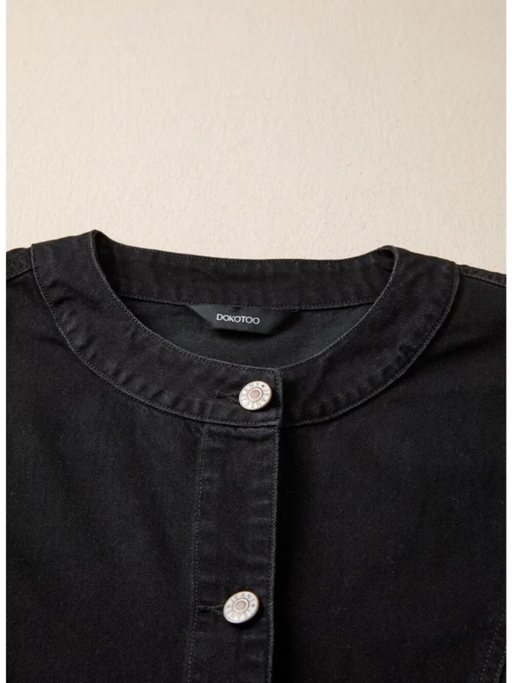 Women's Black Button Down Long Sleeve Collarless Cinched Waist Denim Jackets